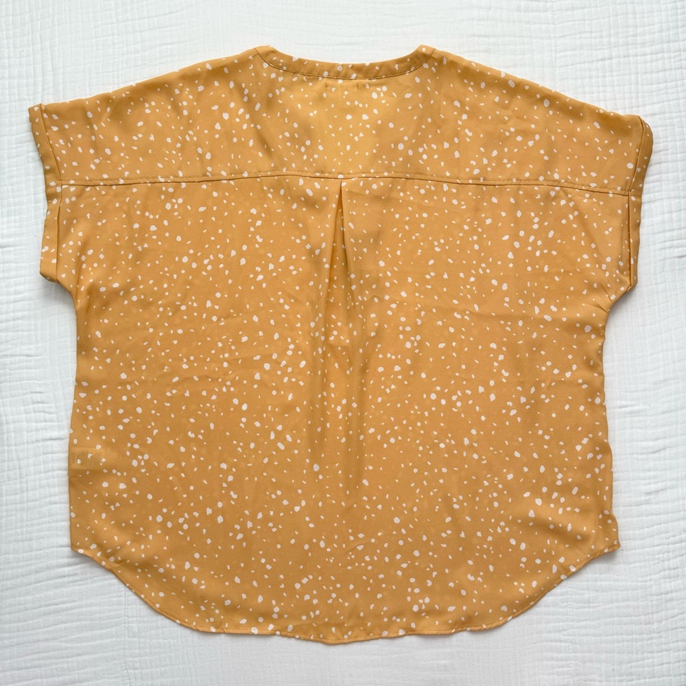 Maurices yellow cap sleeve lightweight blouse size XL top -Excellent condition! - Picture 3 of 10